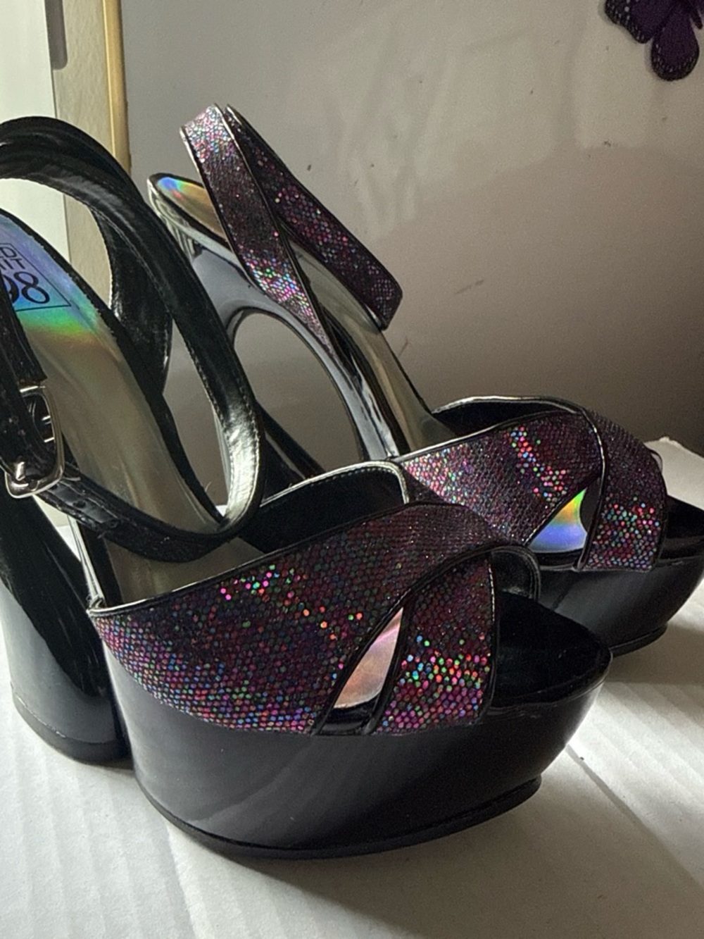 NWOT Purple Glitter Platform Heels Ankle Strap 6” Heel Size 7 (Estimated)